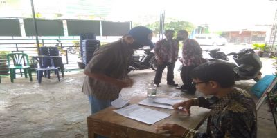 Bantuan Sosial Beras Jaring Pengaman Covid-19 bagi PKM PKH Desa karangsari