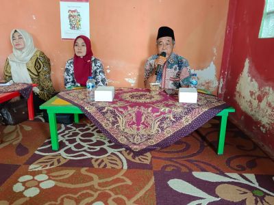 Pos Paud Cempaka Indah Desa Karangsari Melaksanakan Kegiatan Parenting Peningkatan Anak Usian Dini 